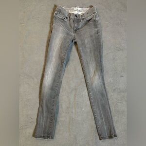 Women’s gray Madewell skinny skinny jeans 24